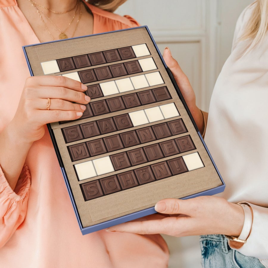 Schokotelegramm Selber Gestalten Personalisiertes Schokoladentelegramm mit der Nachricht ALLES GUTE ZUM GEBURTSTAG MELANIE FEIERE SCHÖN! aus Vollmilchschokolade