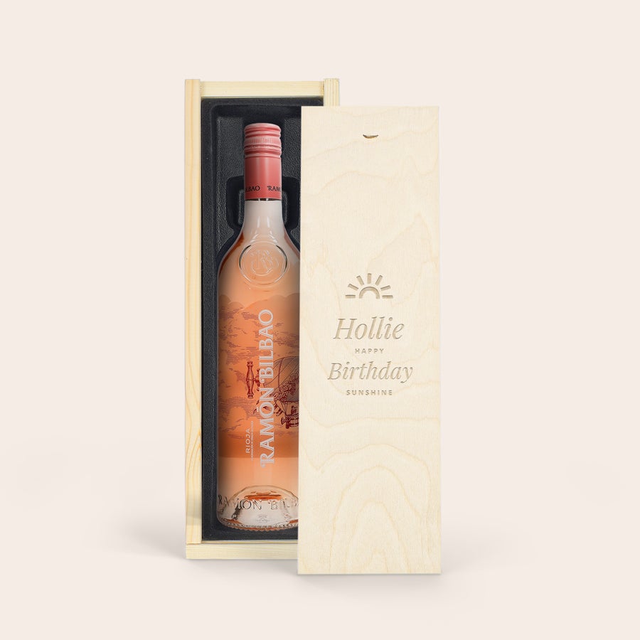 Personalised wine gift - Ramon Bilbao - Rosado - Engraved wooden case Ramon Bilbao rosé in an engraved wooden case with the name Hollie, Happy Birthday, and Sunshine