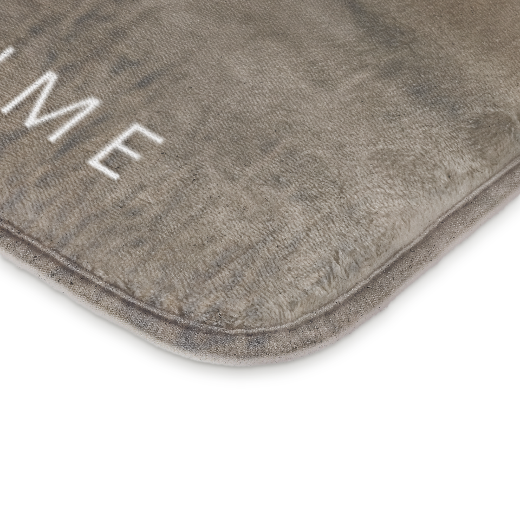 Tapis de bain personnalisé en velours gris imprimé avec le mot ME en blanc