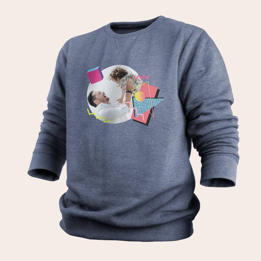 Maglione da uomo Maglione grigio personalizzato con una foto stampata di padre e figlio e fantasie geometriche anni 80