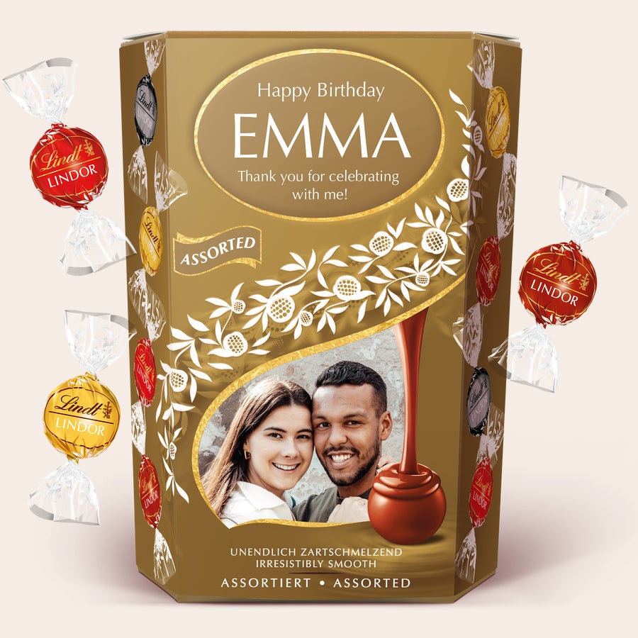 Lindt csokoládé ajándékdoboz Személyre szabott Lindt csokoládé ajándékdoboz fotóval és EMMA névvel, születésnapi üzenettel.