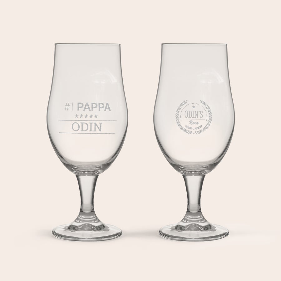 Gravert glass til håndverks-øl To ølglass for håndverks-øl, det ene gravert med #1 Pappa Odin, det andre med Odins Beer.