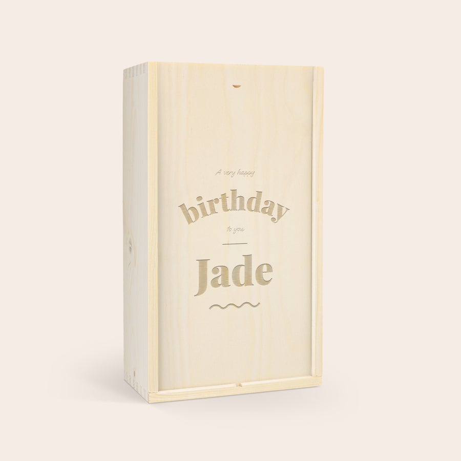 Jack Daniels Gentleman Jack Bourbon whisky i personlig träväska En flaska Jack Daniels Honey whisky i en graverad träask med personlig text A very happy birthday to you Jade