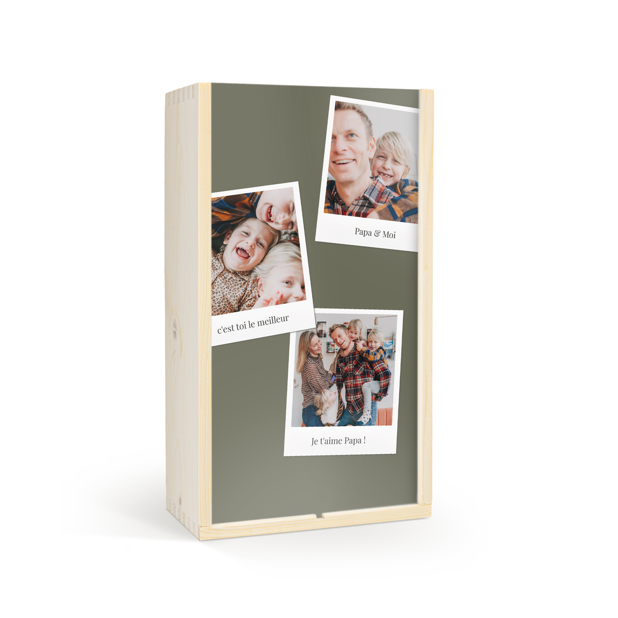 Caisse à vin pour deux bouteilles en bois clair, personnalisée avec des photos imprimées de famille et des textes.