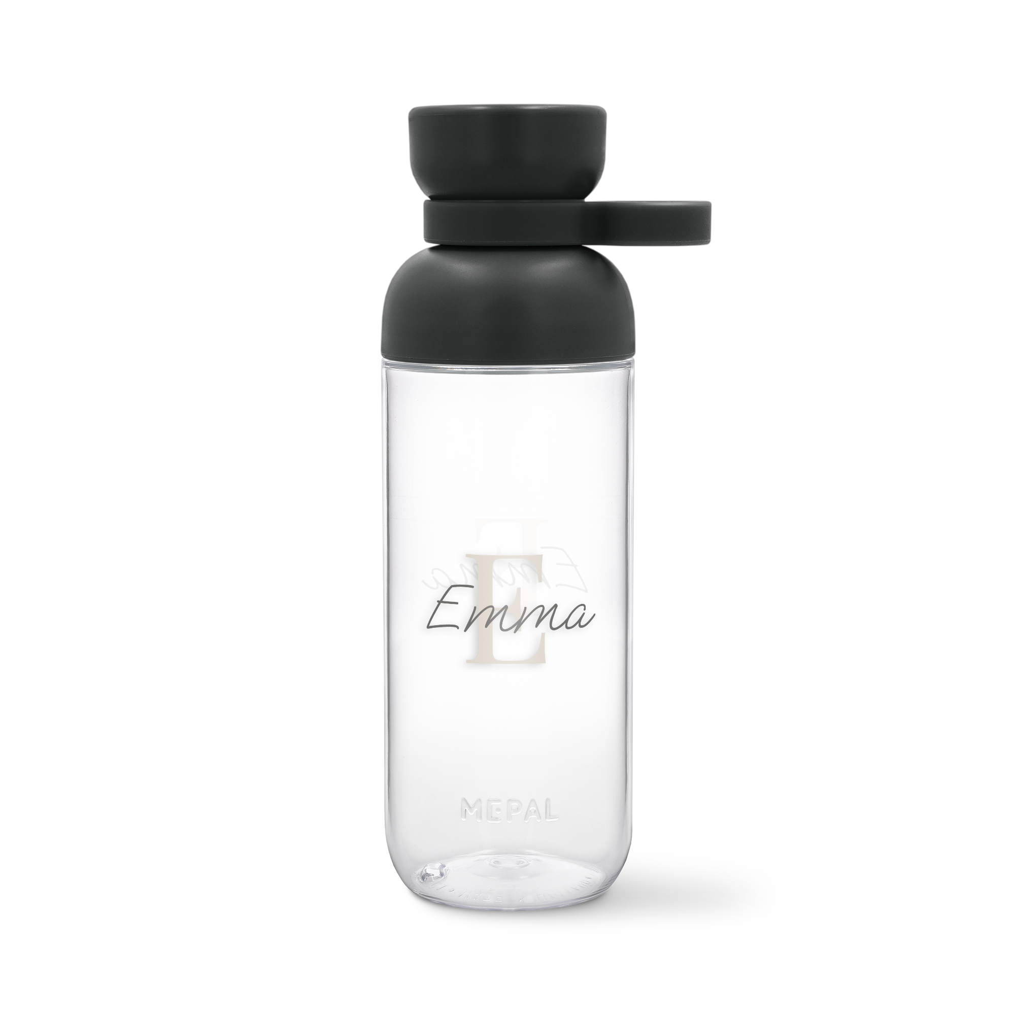 Botella de agua Mepal transparente con tapa negra, con la palabra Emma impresa en plateado y una inicial E en grande.