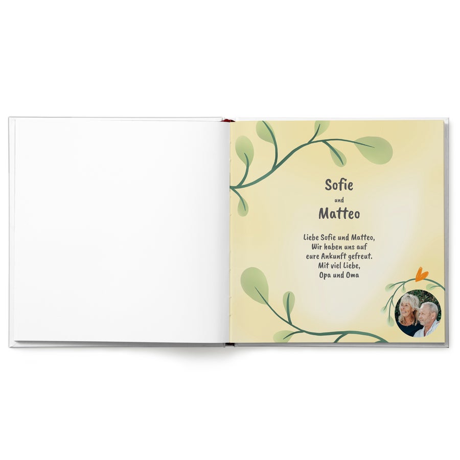 Zwillinge oder Drillinge - Babybuch mit Namen Personalisiertes Buch für Zwillinge Sofie und Matteo mit gedruckter Widmung und Foto von Opa und Oma