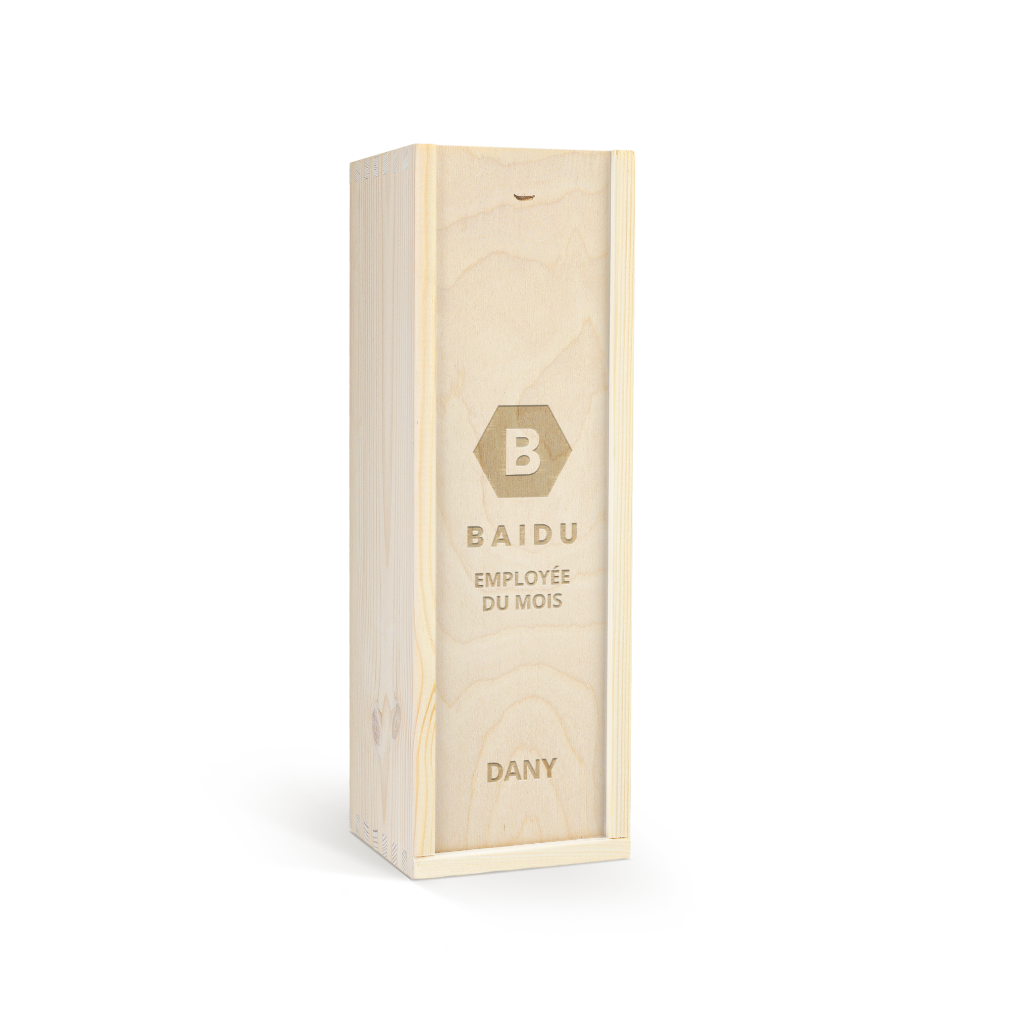 Coffret cadeau en bois gravé avec logo Baidu, texte Employée du Mois et le nom Dany pour une bouteille d'Old Captain Brown Rhum.