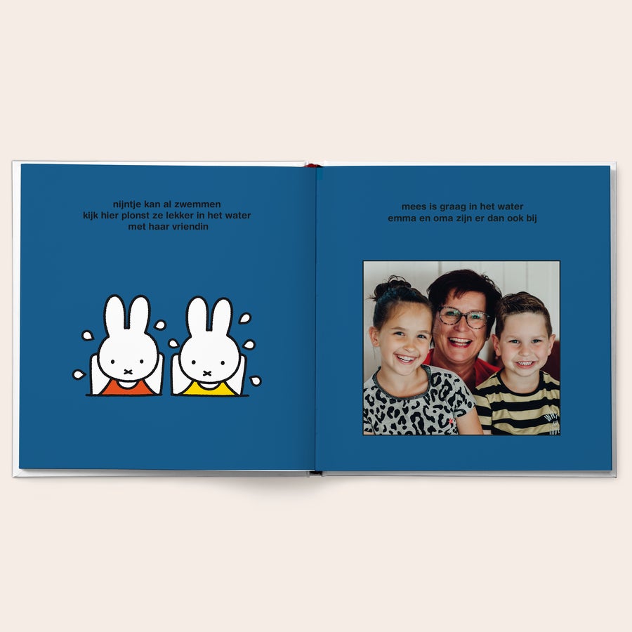 nijntje fotoboek met naam - familie en vriendjes Dit Nijntje boek met een gepersonaliseerde foto van Emma, Mees en hun oma tovert een lach op het gezicht van jouw kindje!
