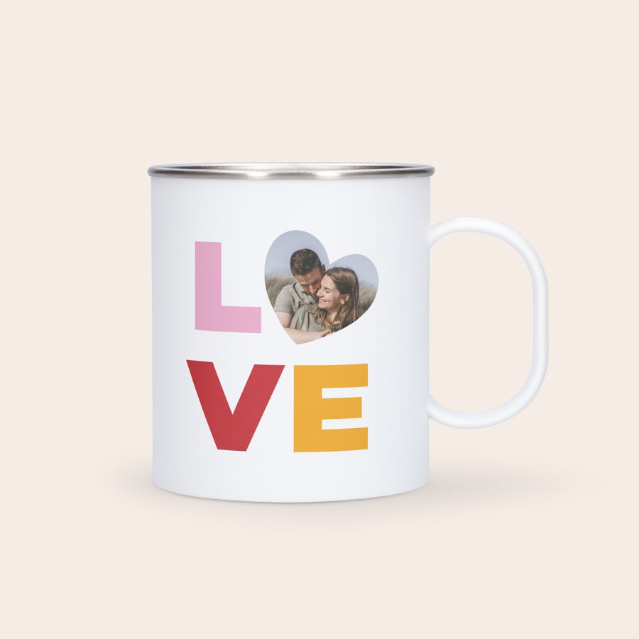Személyre szabott bögre - Rozsdamentes acél Fehér, könnyű rozsdamentes acél bögre "LOVE" felirattal, szív alakú, nyomtatott személyes fotóval.