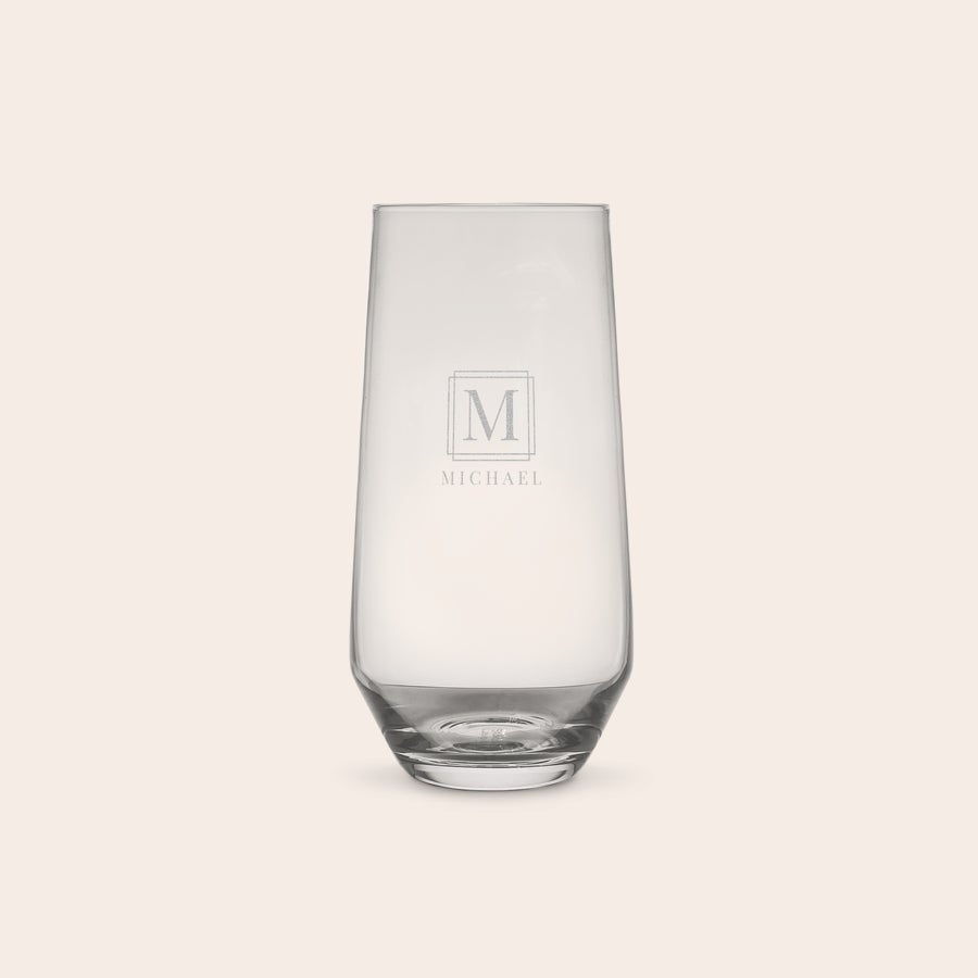 Copo de água personalizado Copo de água personalizado em cristal transparente com design elegante, gravado a laser com a letra M e o nome Michael