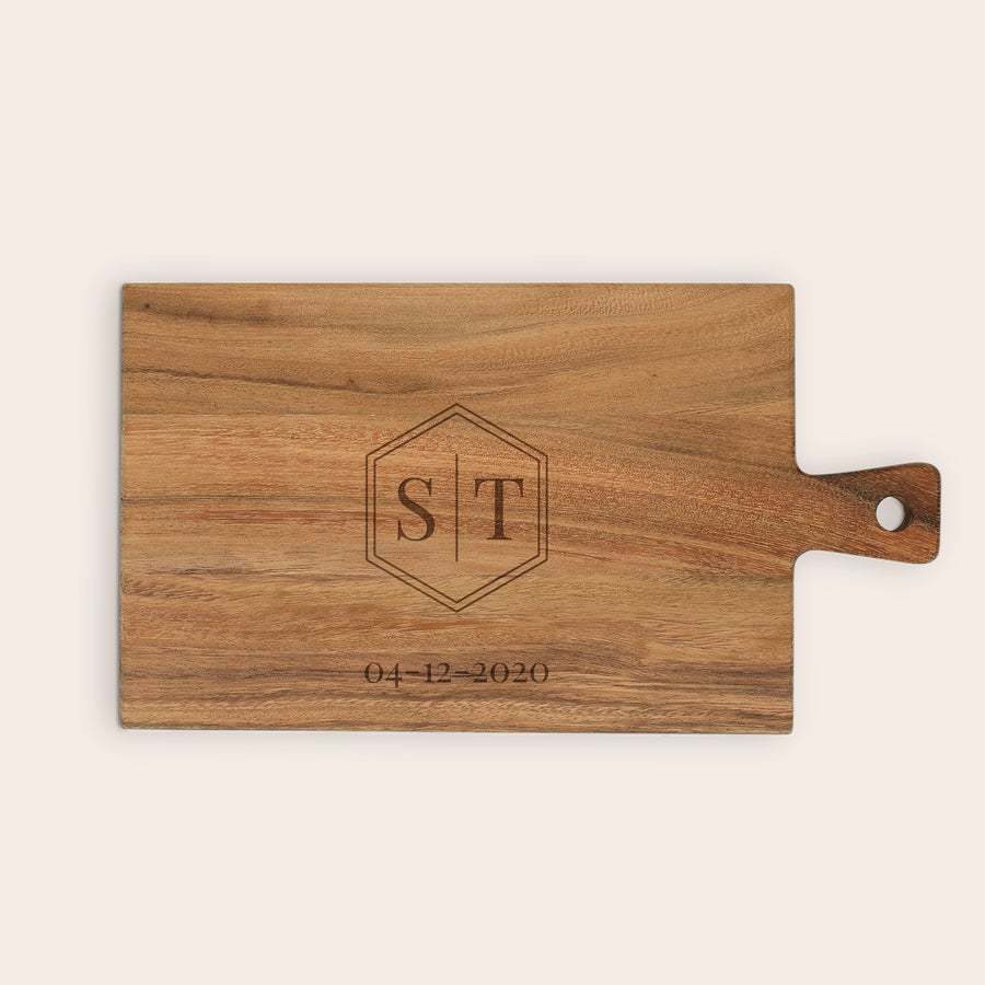 Personalised wooden serving platter Personalised wooden serving platter