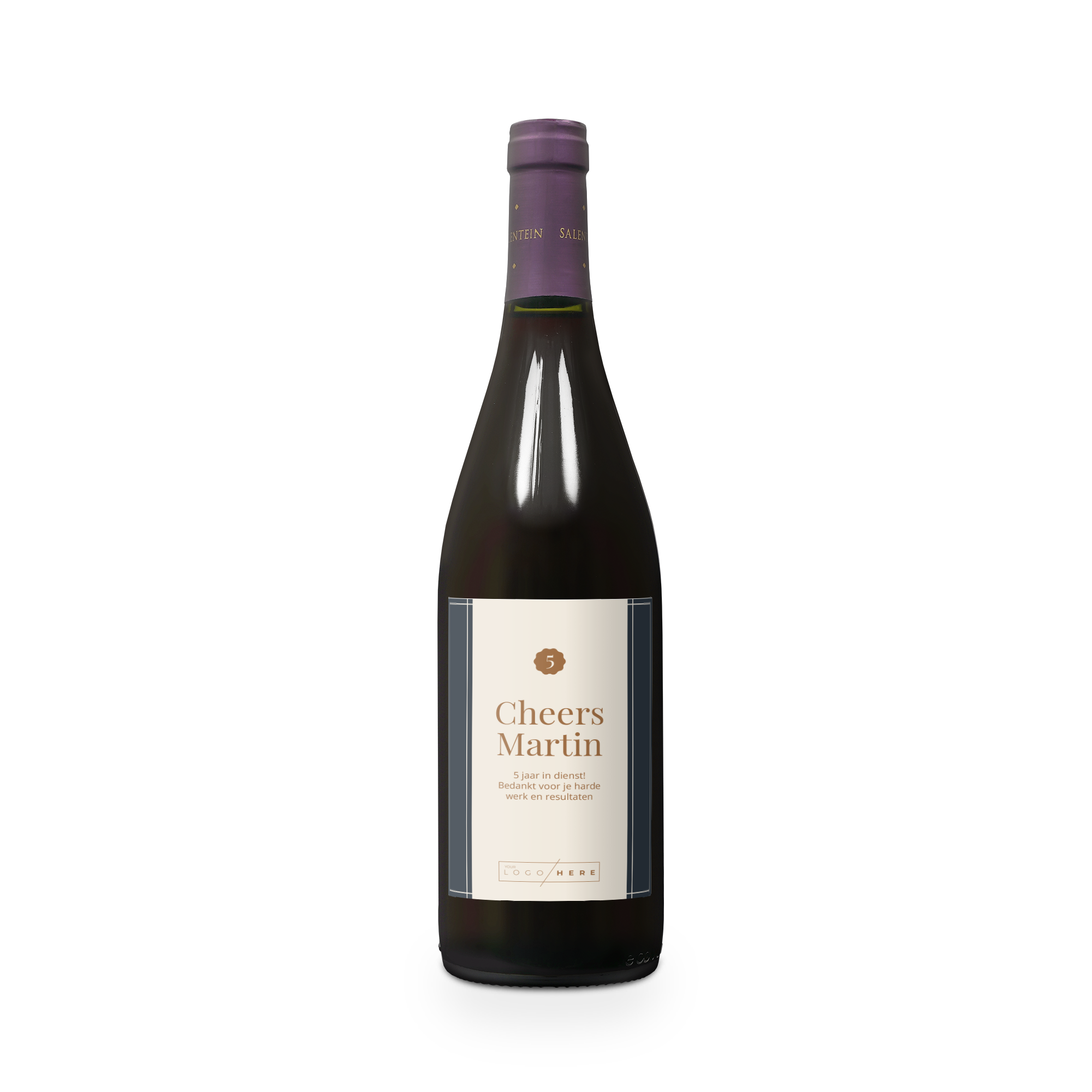 Fles Salentein Pinot Noir met gepersonaliseerd etiket met tekst Cheers Martin, bedrijfslogo en 5 jaar in dienst.