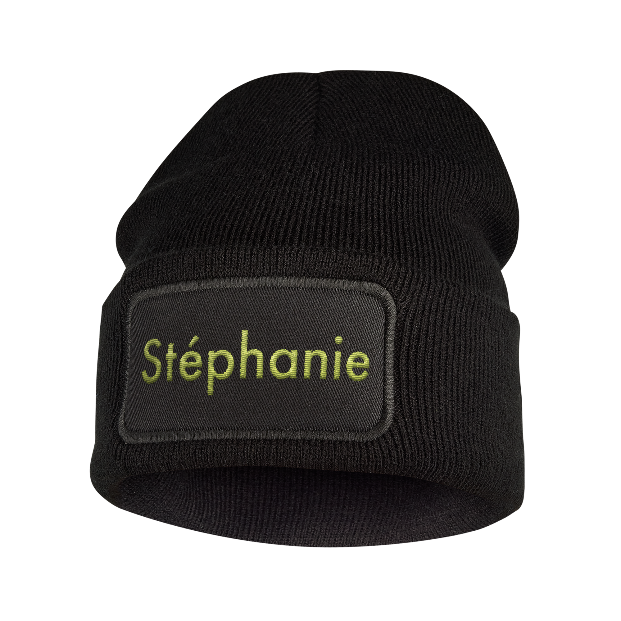 Bonnet noir brodé avec le prénom Stéphanie en vert. Restez bien au chaud avec ce bonnet brodé avec le texte de votre choix.