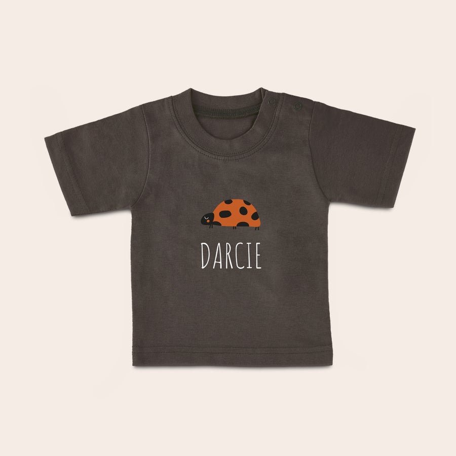 Maglietta del bambino Maglietta personalizzata per neonato grigio scuro, con coccinella e nome DARCIE stampati