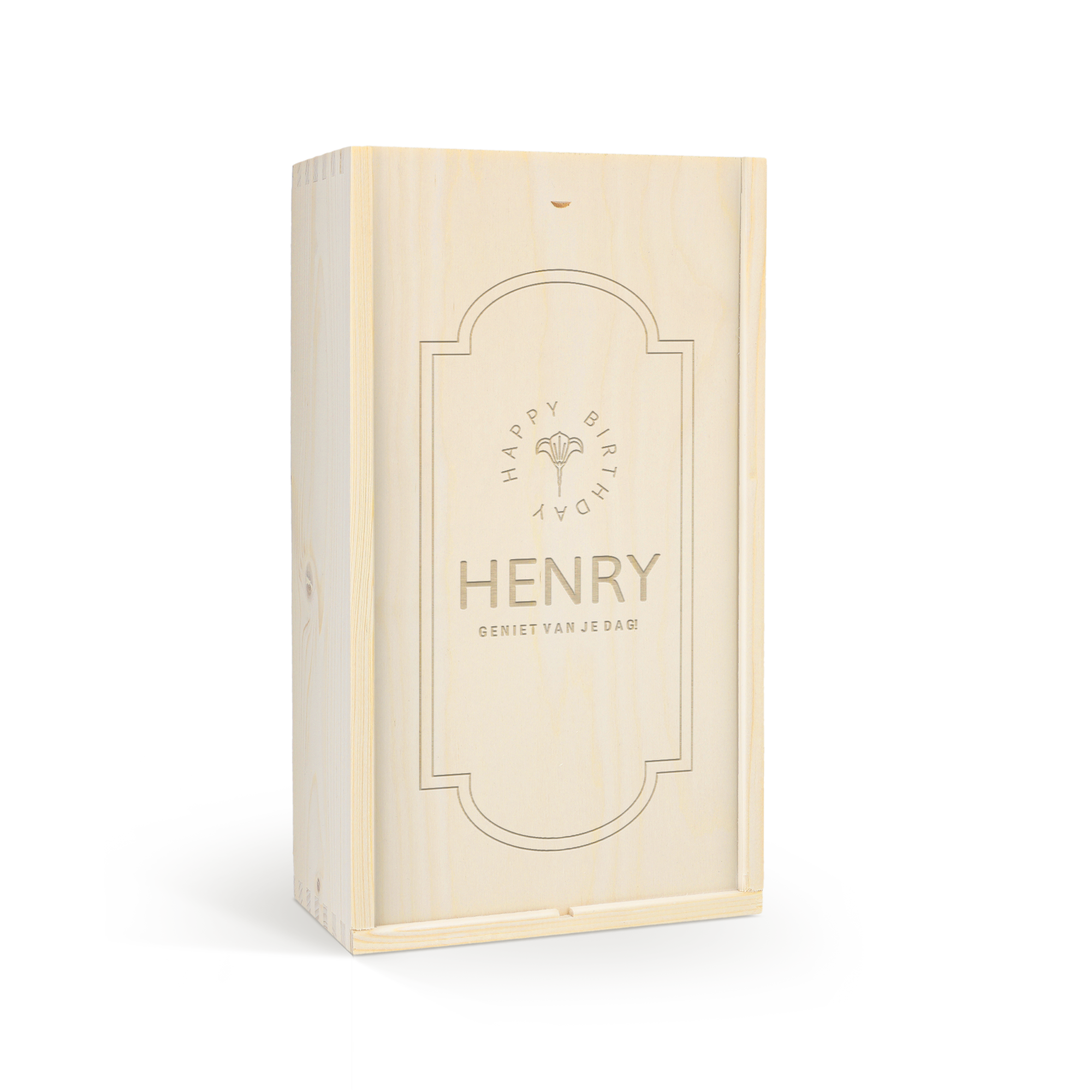 Houten kist met Proost! gegraveerd "Happy Birthday Henry geniet van je dag!" en bloemmotief, voor gin-tonic pakket
