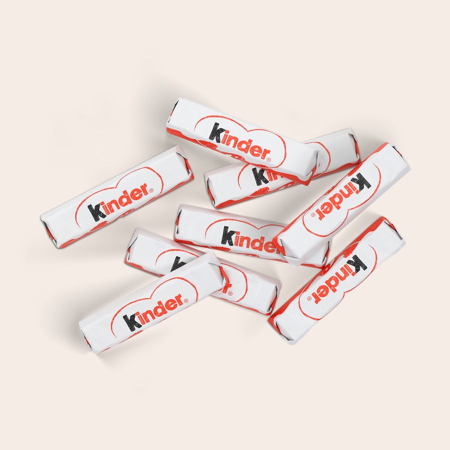 Mega kinder Schokolade mit Foto und Namen Personalisierte kinder schokolade 32 Tafeln, weiß und rot verpackt, zur individuellen Gestaltung