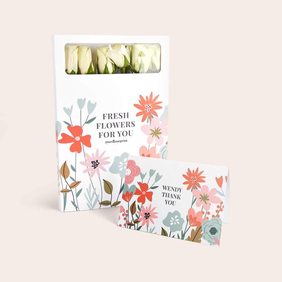 Brievenbusbloemen: rozen Witte brievenbusbloemen met een gepersonaliseerde wenskaart met de tekst Wendy Thank You