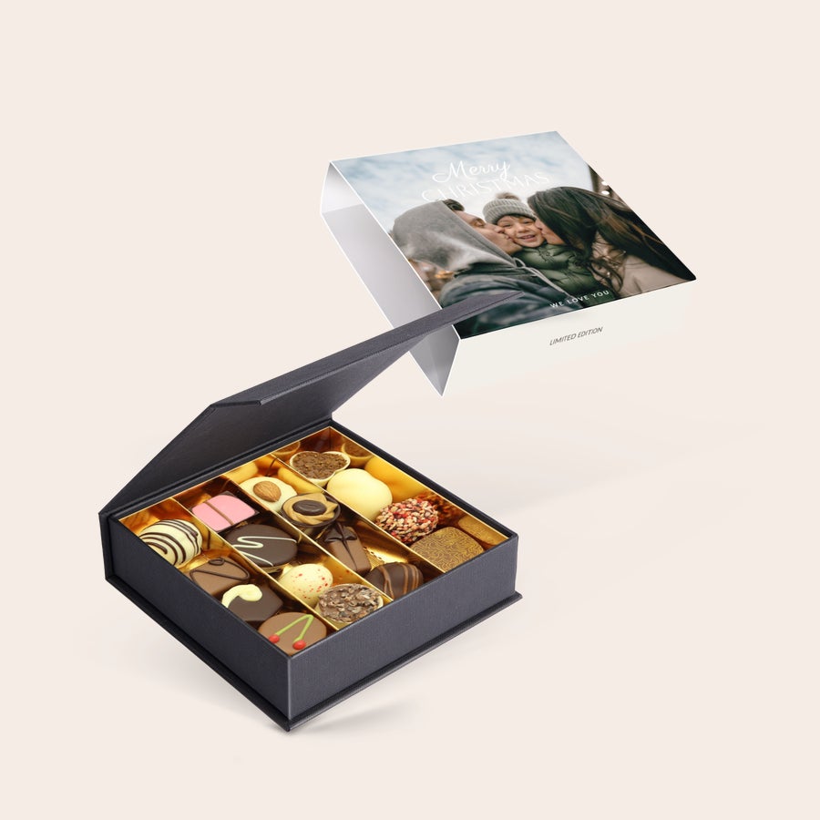 Cutie cadou de ciocolată de lux - Crăciun Cutie cadou cu bomboane de ciocolată de Crăciun personalizate, imprimată cu fotografie de familie și textul Merry Christmas