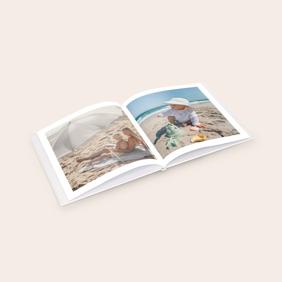 Personaliziran foto album - 21 x 21 cm - Trda vezava - Praznični Personaliziran foto album - 21 x 21 cm - Trda vezava - Praznični