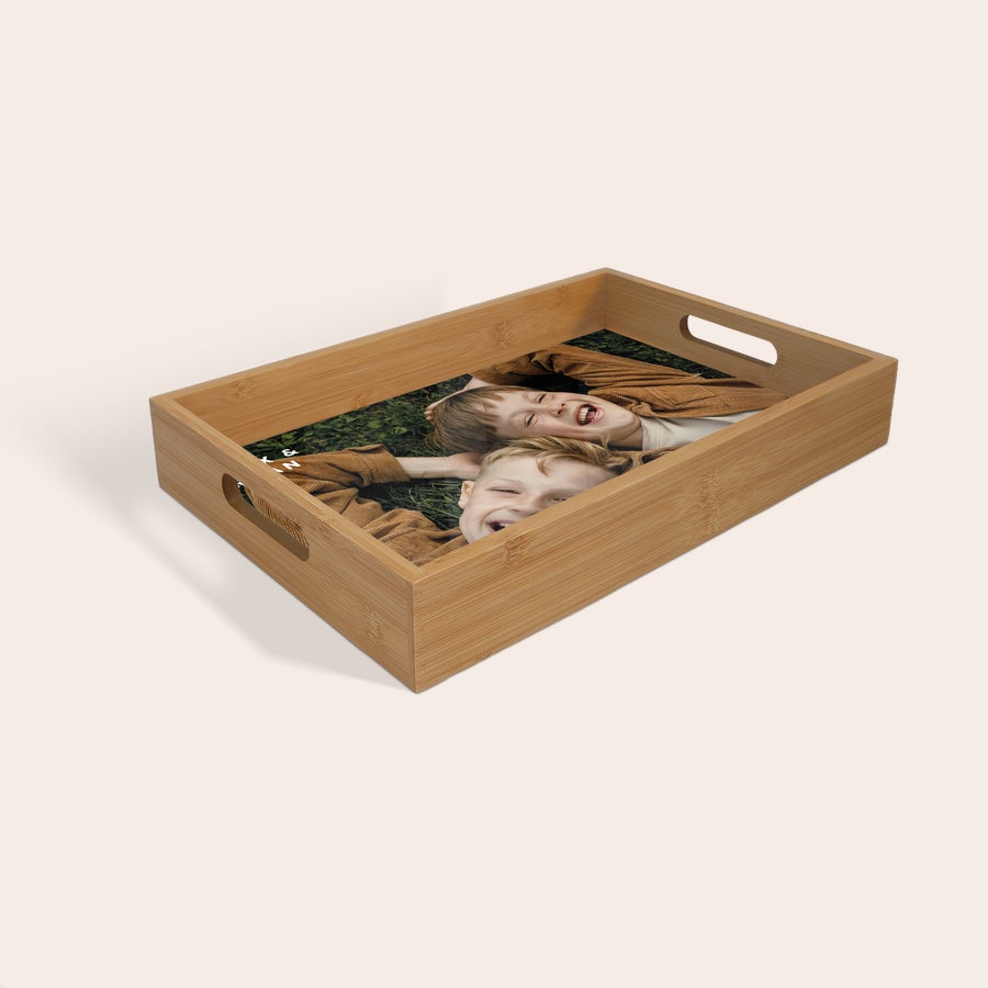 Plateau de service personnalisé - Droit - Beige - 23.5 x 37 cm Plateau de service personnalisé - Droit - Beige - 23.5 x 37 cm avec photo imprimée de deux enfants souriants