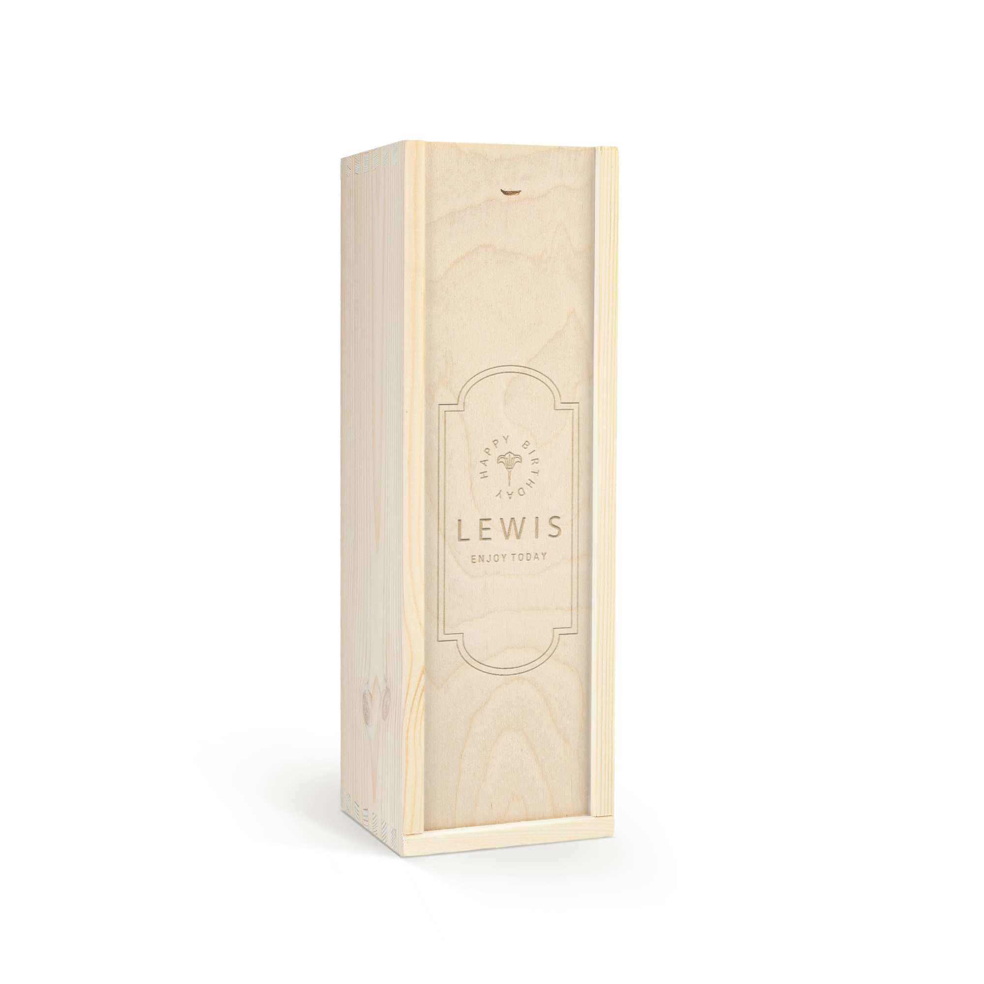 Cassa vino personalizzata con bottiglia di Maison de la Surprise Syrah, coperchio in legno inciso con nome Lewis e scritta Happy Birthday