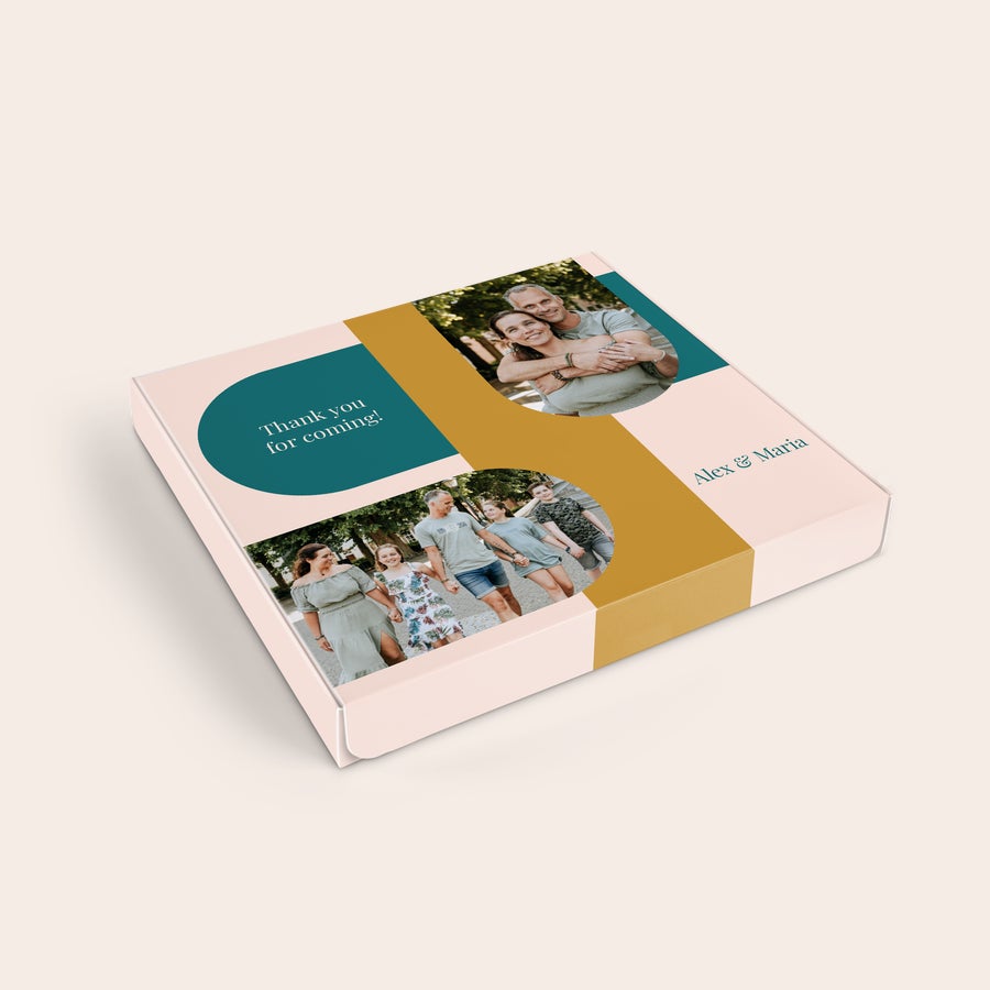 Mezcla para hornear personalizada Caja de regalo personalizada con mezcla para hornear brownies, impresa con dos fotos y los nombres Alex y María.