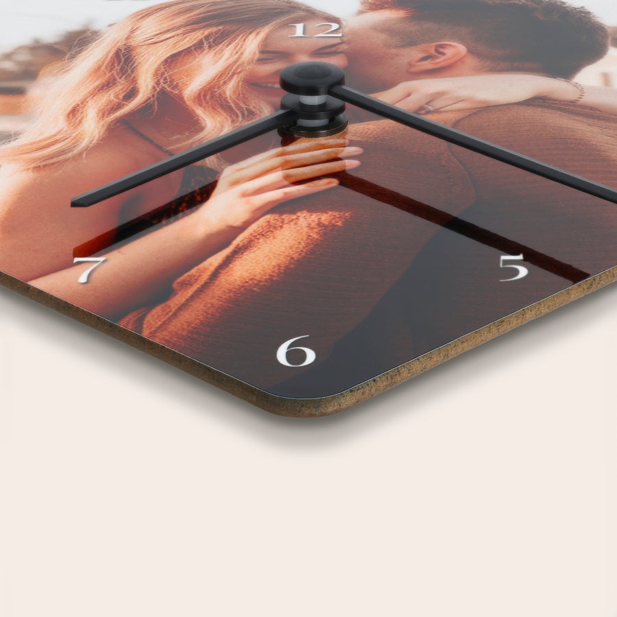 Orologio - Cuore Orologio a forma di cuore personalizzato con foto stampata di coppia felice, sfondo scuro