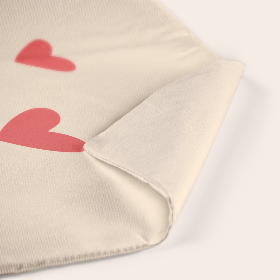 Almofadas impressas personalizadas Capa de almofada personalizada bege com dois corações impressos, transforme qualquer espaço com uma capa de almofada lindamente personalizada