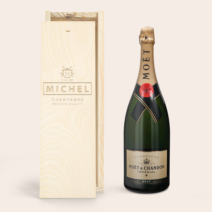 Moët et Chandon in Confezione Personalizzata Champagne Moët & Chandon con custodia di legno personalizzata con data 11.04.1990 e nome MICHEL