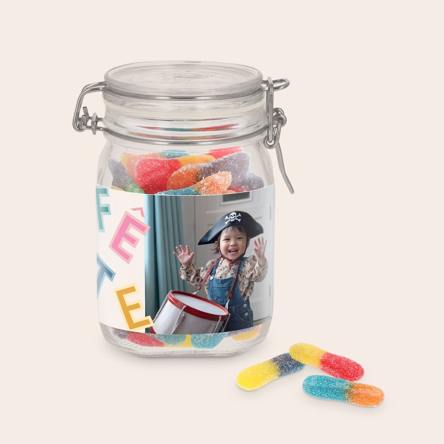 Bocal à bonbons personnalisé Bocal à bonbons personnalisé avec photo d'enfant en pirate et bâtonnets acidulés