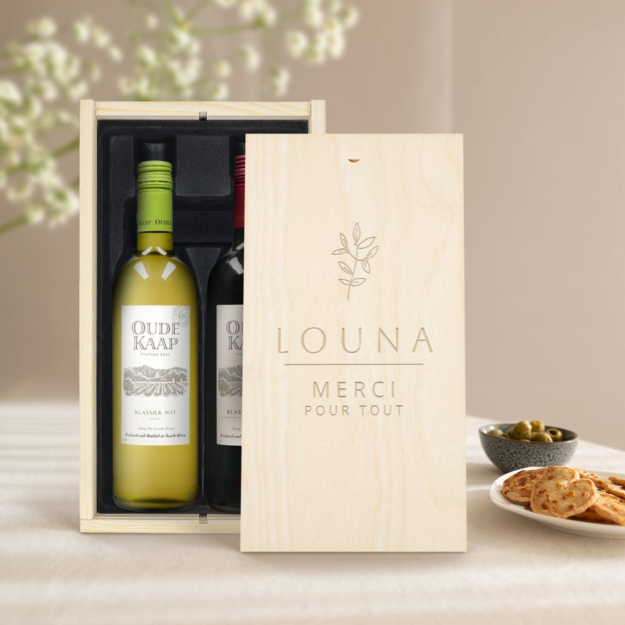 Coffret vin personnalisé - Oude kaap Coffret en bois personnalisé gravé avec le prénom Louna et le message Merci pour tout, contenant deux bouteilles de vin Oude Kaap