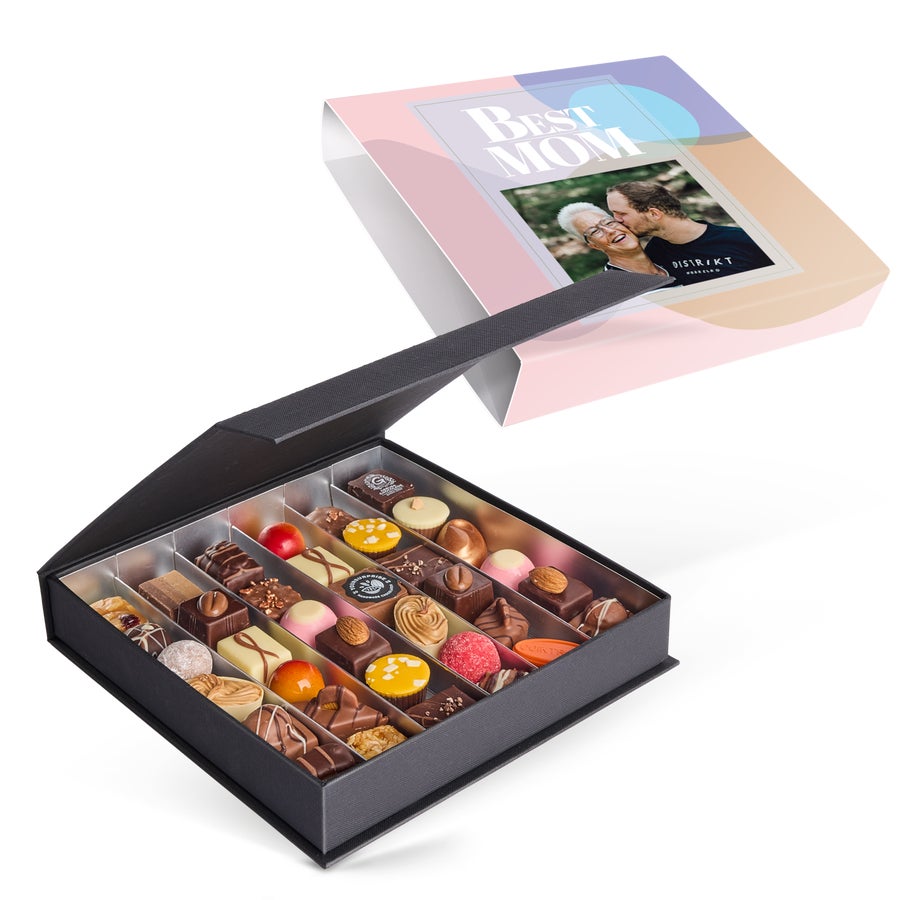 Personalised Deluxe Chocolate Gift Box - Mother's Day Personalised Deluxe Chocolate Gift Box - Mother's Day