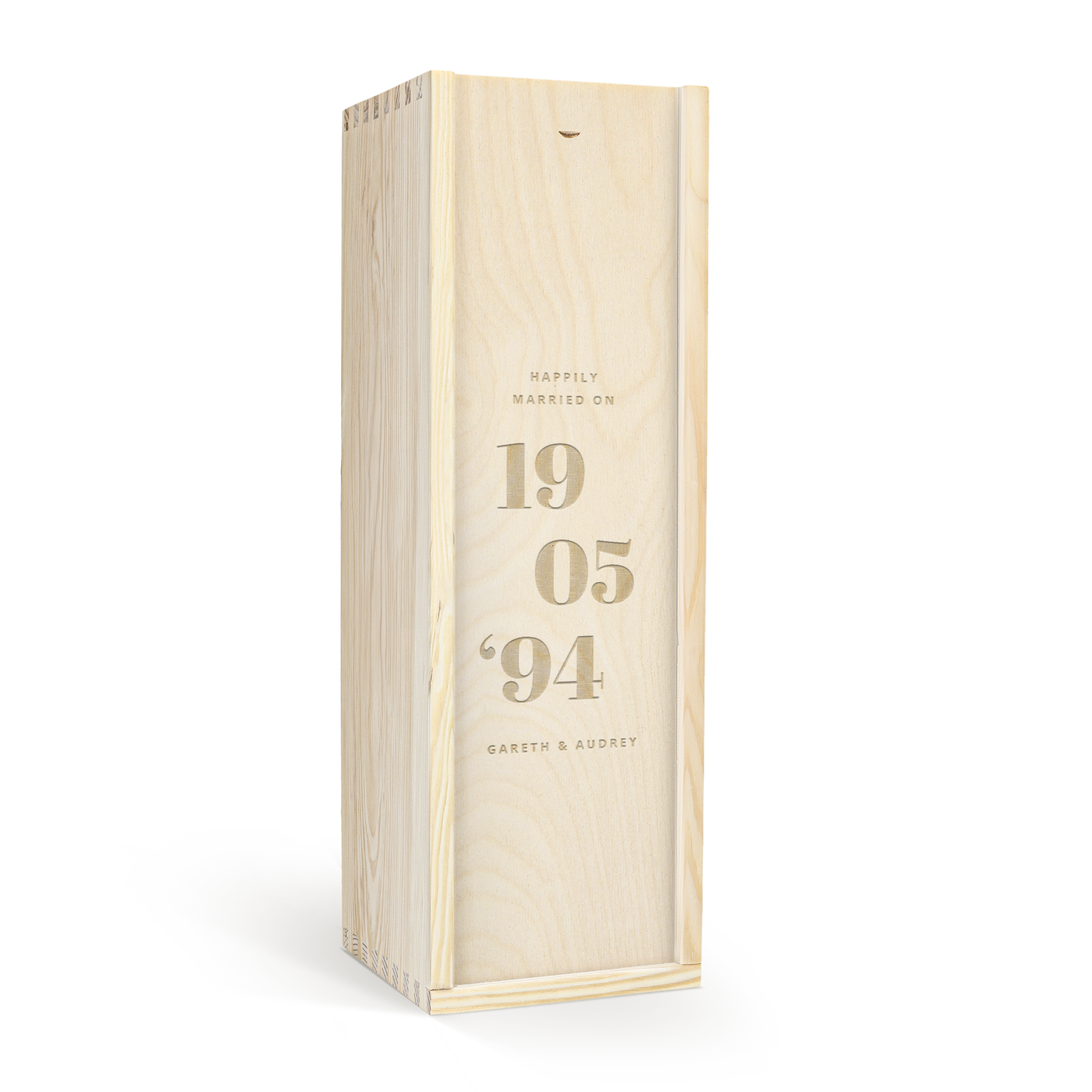 Light wood engraved wooden case for Dalwhinnie 15 Years whisky personalized with a marriage date and names Gareth & Audrey