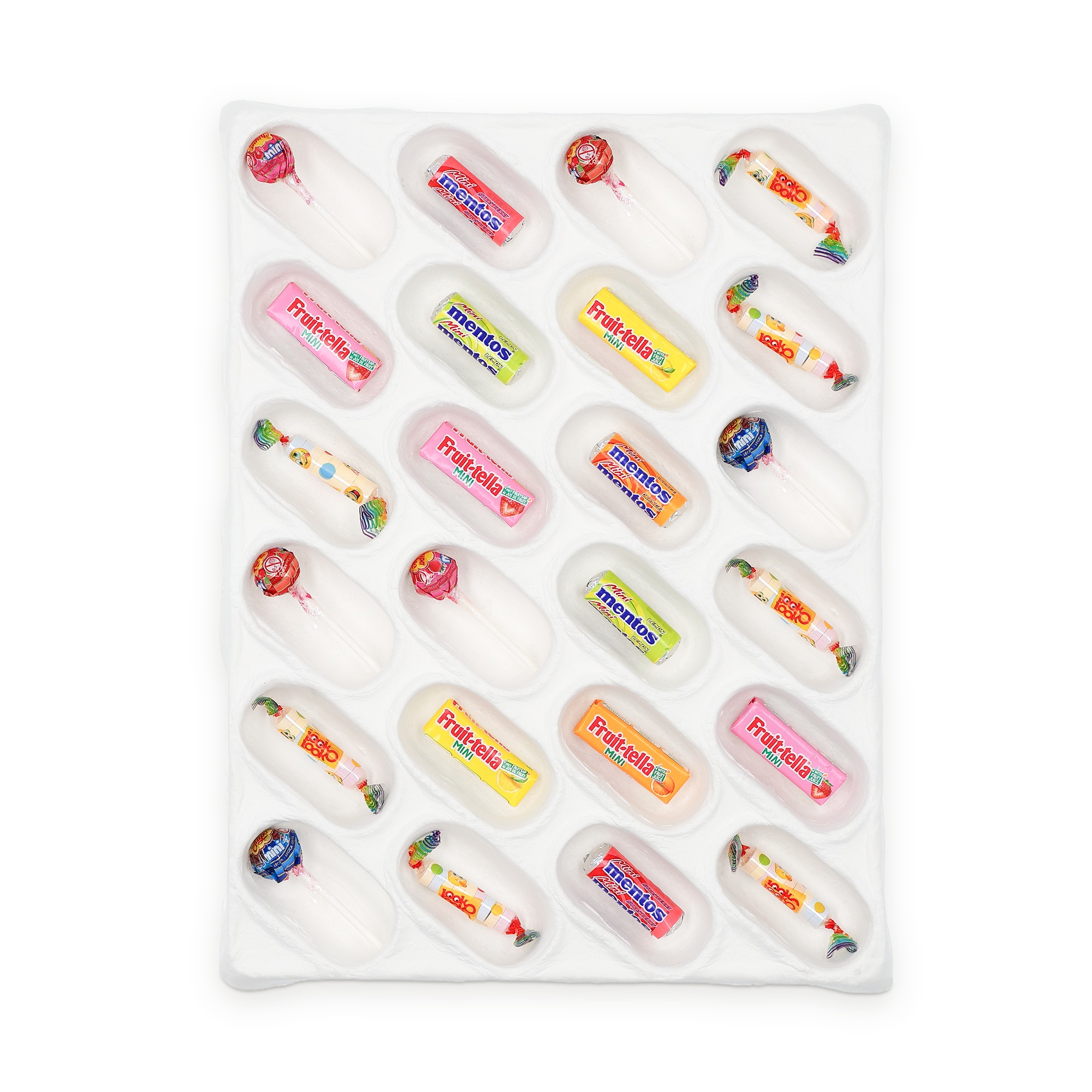 Innmaten til en personlig adventskalender for søtsaker med Mentos, Fruit-tella, Look O Look og Chupa Chups.