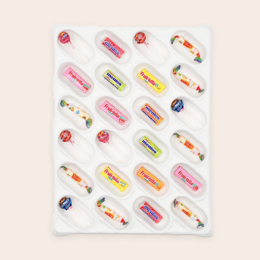 Personlig slik Nedtællingskalender Personlig slik-adventskalender med blandede Mini Mentos, Fruit-tella og Look-lækkerier til nedtælling til jul