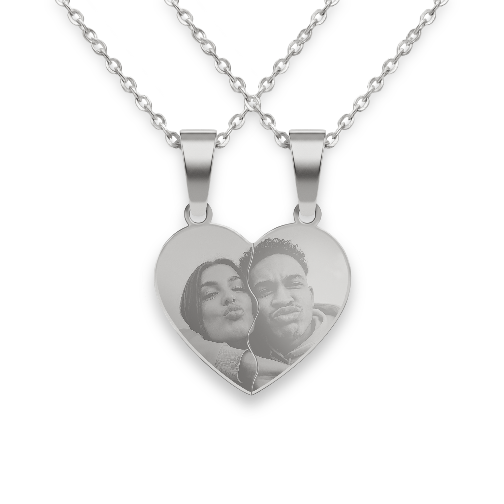 Collana con cuore spezzato inciso