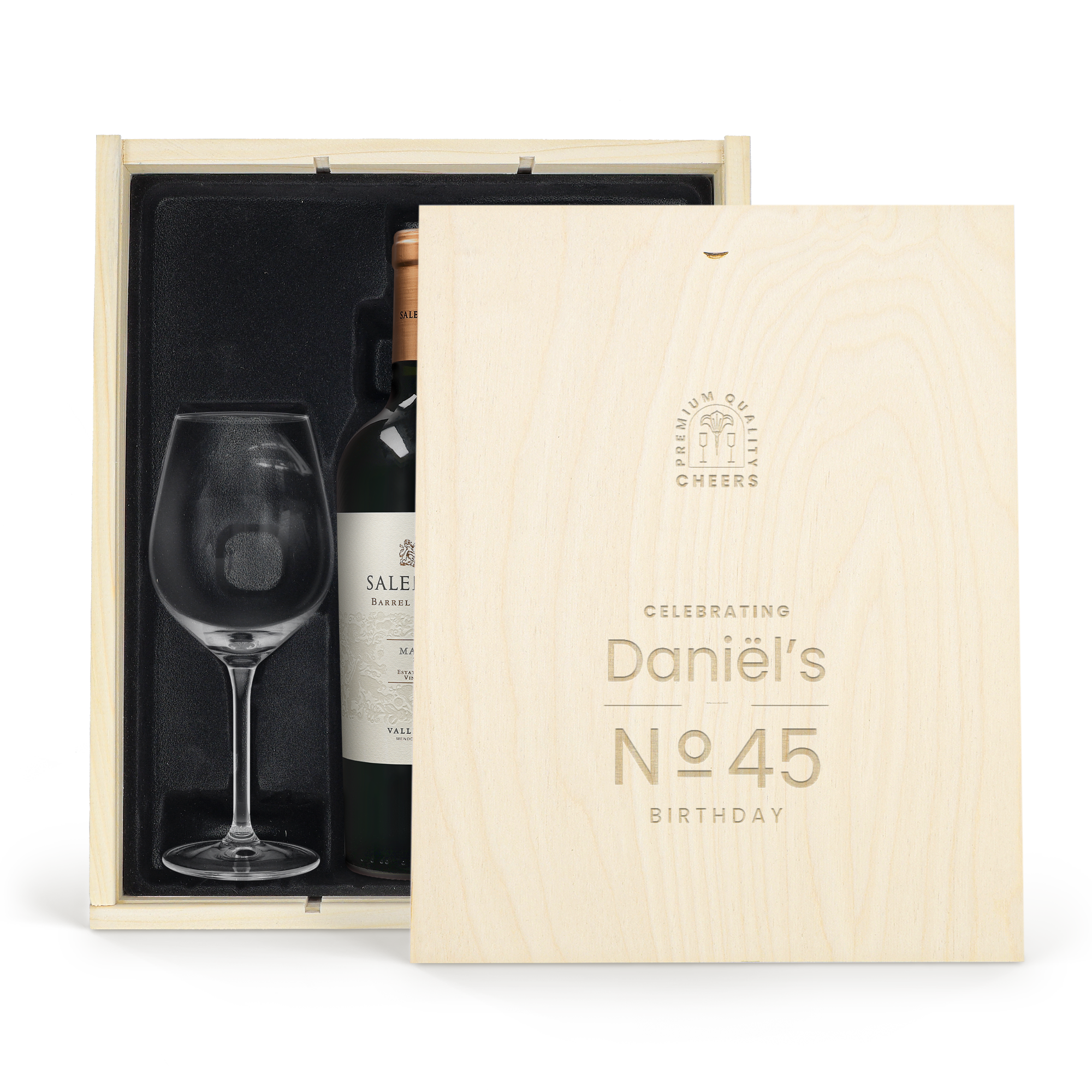 Set regalo vino con bottiglia di Salentein Malbec e bicchiere in cassa di legno con incisione personalizzata di nome e numero per un compleanno