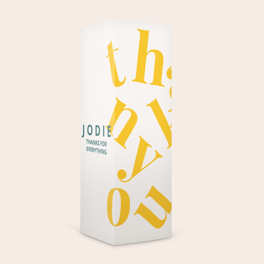 Personalizowana mieszanka słodyczy Pudełko upominkowe z lukrecją z imieniem Jodie i napisem Thanks for everything