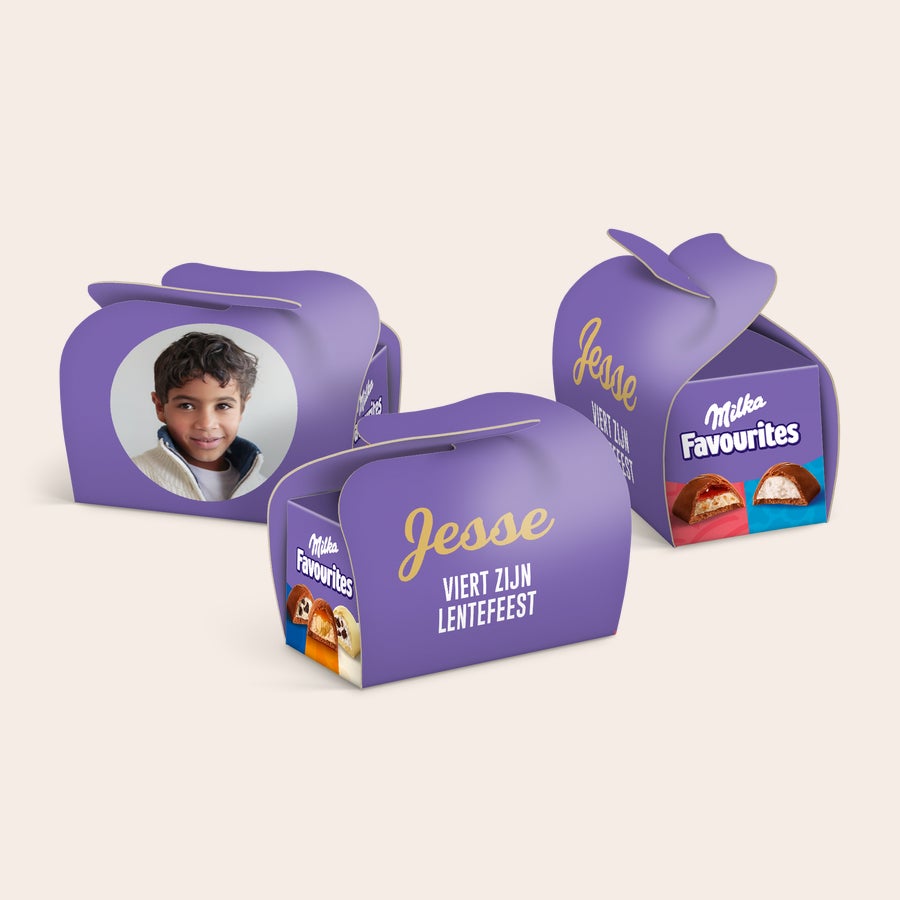 Milka favourites traktatie personaliseren Drie paarse Milka Favourites chocoladepresentjes met foto of naam Jesse gepersonaliseerd, een groot gebaar.