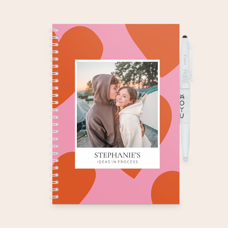 Személyre szabott MOYU törölhető notebook Személyre szabott MOYU törölhető jegyzetfüzet fényképpel és Stephanie nevevel.