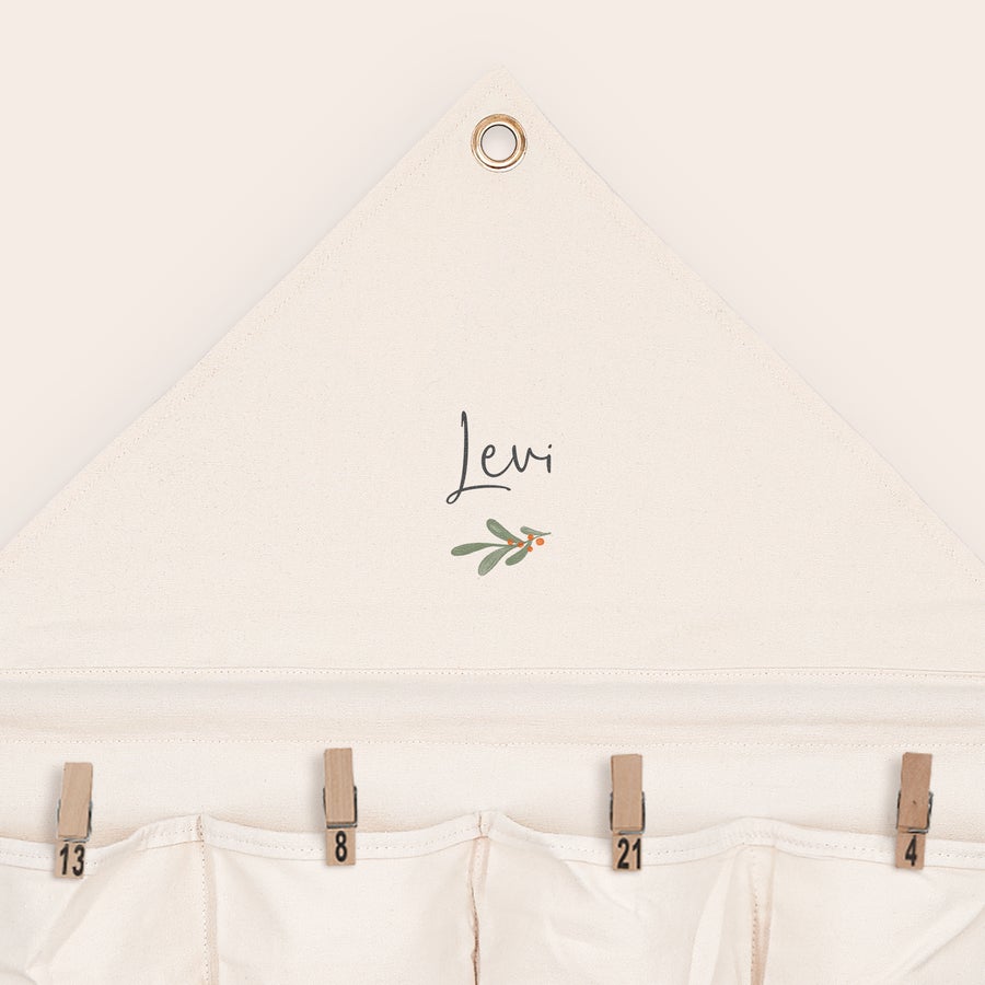 Calendario de Adviento de bolsillo de tela Calendario de adviento de tela personalizado con el nombre "Levi" impreso y decoración de muérdago, ¡cuenta atrás para Navidad!