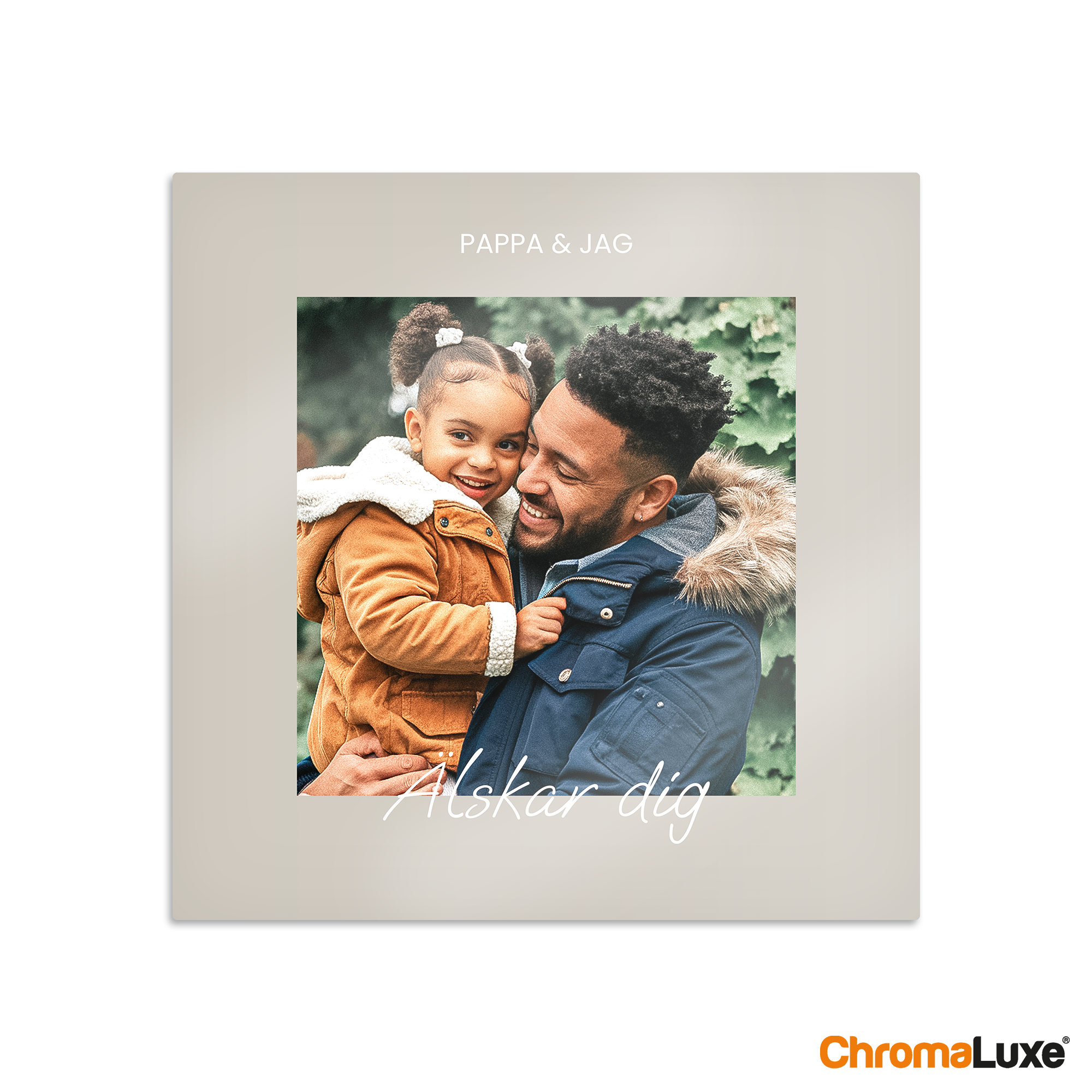 Personligt Instagram fotokollage i aluminium med ett foto av far och dotter texten "PAPPA & JAG" och "Älskar dig" tryckt på