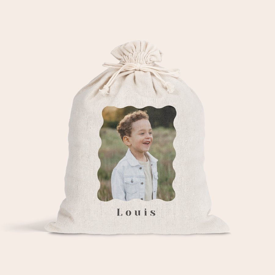 Sac cadeau à cordon - Pâques Sac à cordon personnalisé avec une photo dun enfant souriant et le prénom Louis pour des Pâques spécial