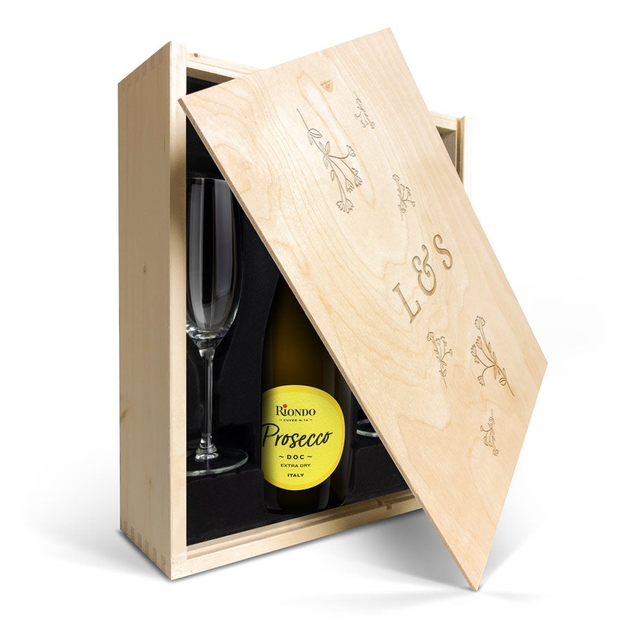 Personalised champagne gift set - Riondo Prosecco Spumante - Engraved wooden case