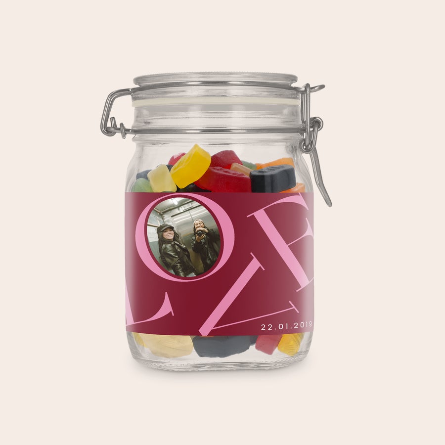 Borcan de dulciuri personalizat Borcan dulci personalizat cu gume de vin, imprimat cu poza de cuplu și data 22.01.2019