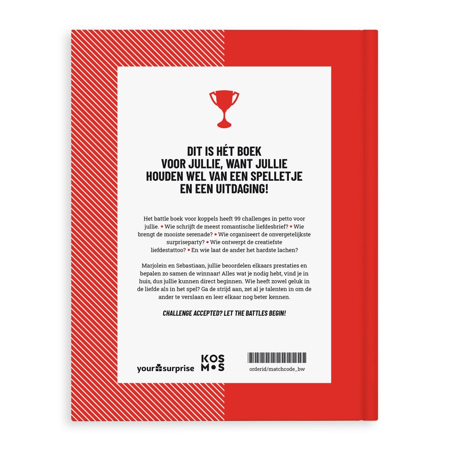 Het Battle boek voor koppels personaliseren Aangepast Battle boek voor koppels met namen en een trofee op de voorkant, perfect voor een leuke strijd samen.