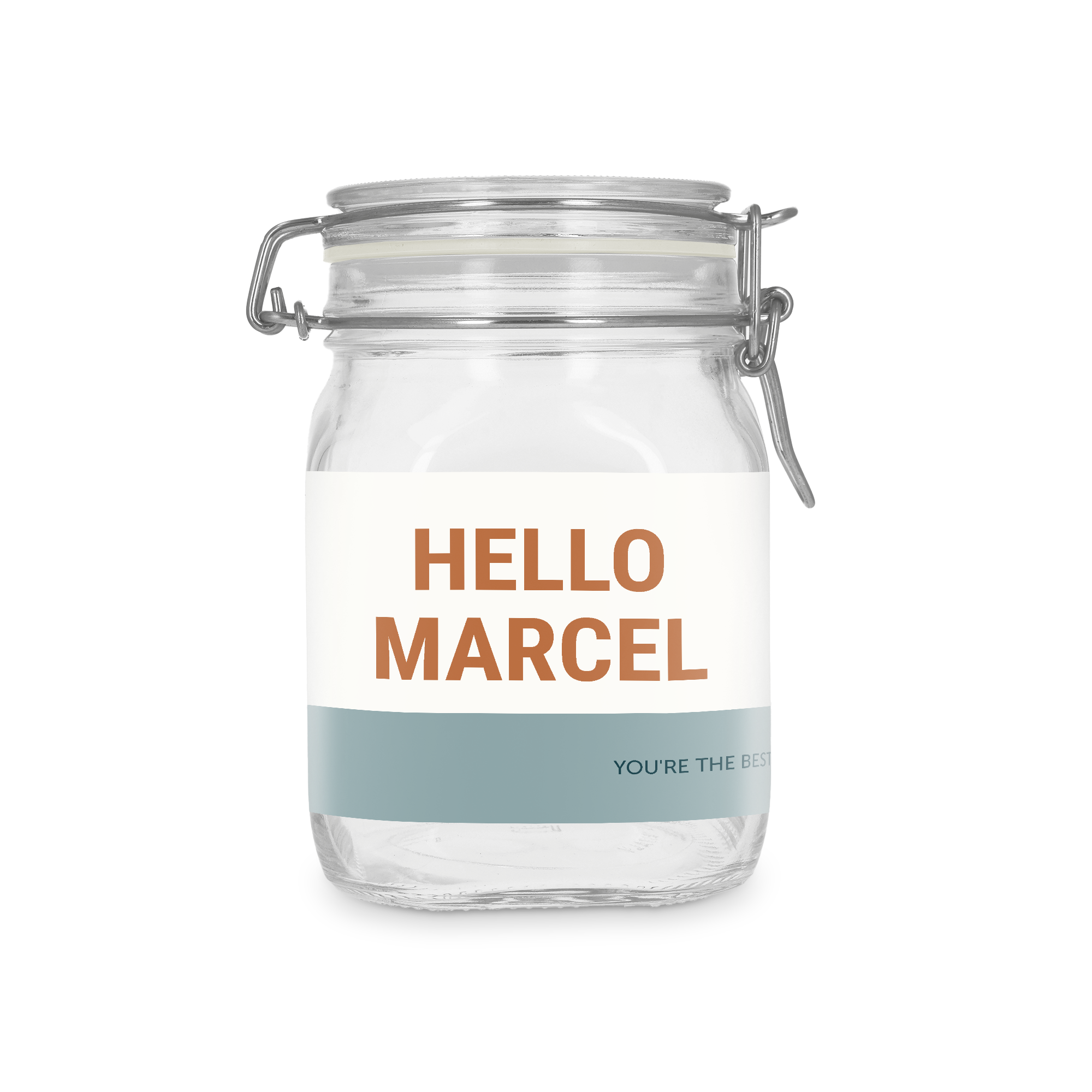 Glasskrukke med lokk, 1 liter, personlig tilpasset med «HELLO MARCEL» og «YOU'RE THE BEST» trykt på etiketten.