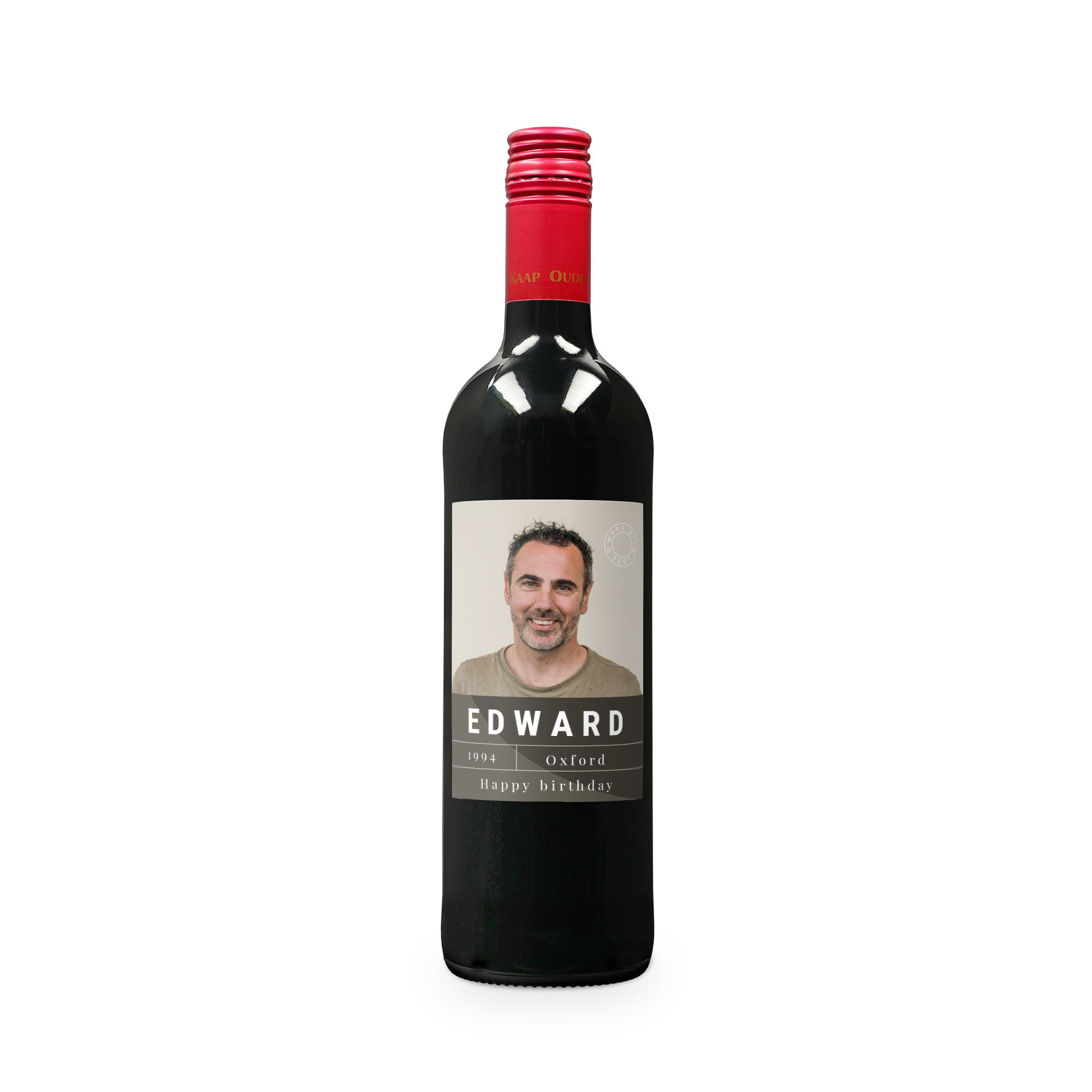 Garrafa de vinho tinto Oude Kaap com rótulo personalizado, foto de homem sorrindo e nome Edward