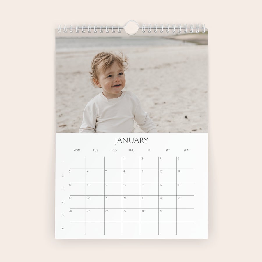 Calendario personalizzato 2026 Calendario personalizzato 2026 con foto di un bambino in spiaggia, stampato con immagine