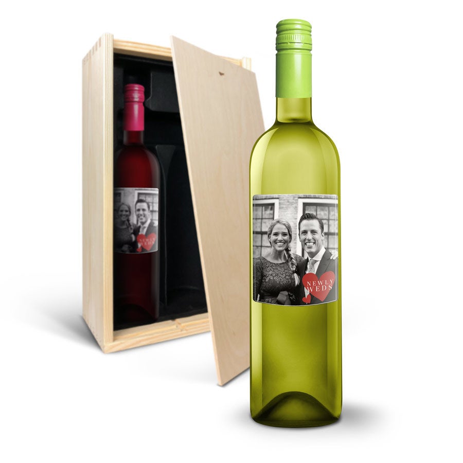 Personalised wine gift - Oude Kaap - Red & White - Printed label